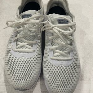 Under Armour size 10 shoes.  Only worn a couple of times.